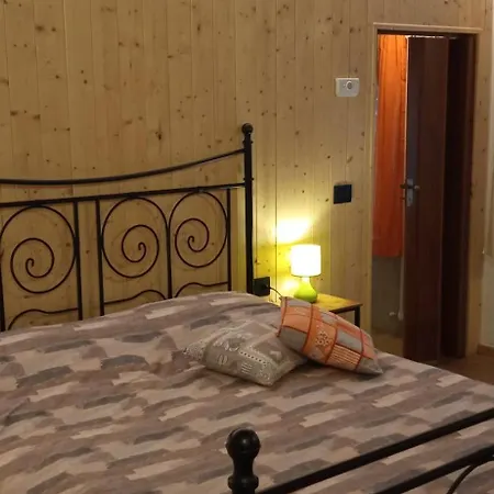 Alojamento de Acomodação e Pequeno-almoço Ai Carpini 3*