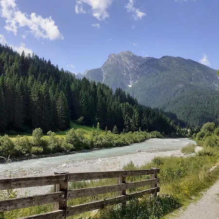 Ai Carpini Oda ve Kahvaltı San Pietro di Cadore